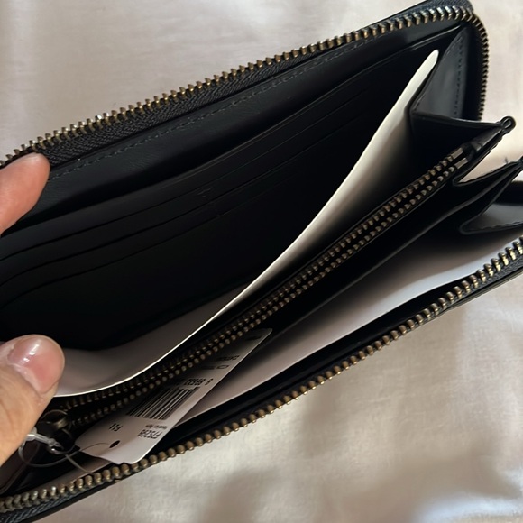 Mens wallet but could be womens too - Picture 4 of 4